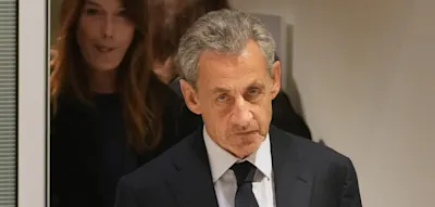 Frankreichs Ex-Präsident Sarkozy muss sechsmonatige Haftstrafe verbüßen