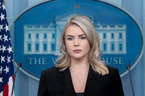 ICE-Beamte nehmen Familienmitglied von Karoline Leavitt fest