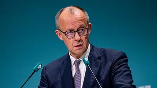 Regierung und Opposition diskutieren in Generaldebatte im Bundestag