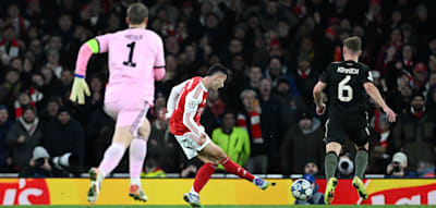 Pl&ouml;tzlich steht Manuel Neuer 40 Meter vor seinem Tor