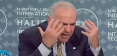 „Und dann seid ihr die Nächsten“ – Putin-Kritiker rastet auf der Bühne aus