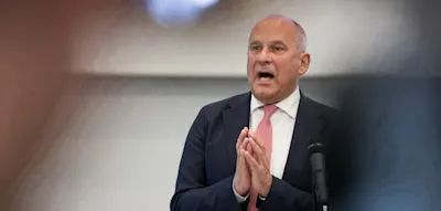 „Hochproblematische rechtliche Parallelwelt“ – Minister warnt Bündnis vor Blockaden bei AfD-Treffen