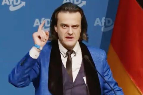 Hitler-Imitator oder V-Mann? Diese wirre Rede beunruhigt die AfD