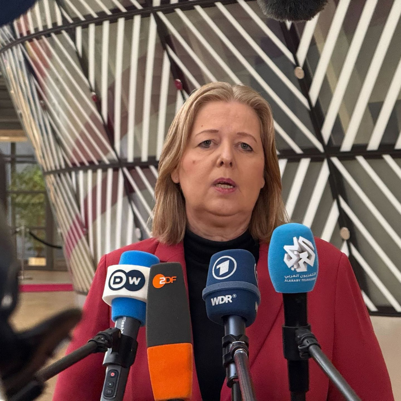 Bas: Junge Ukrainer hier aufnehmen wie alle anderen