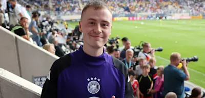 YouTuber schlich sich mit Fake-Kost&uuml;m ins Stadion &ndash; und landet vor Gericht