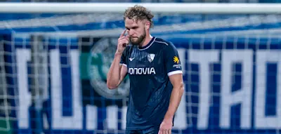 Bochums Strompf mit Eigentor und Rot gegen Stuttgart &ndash; Freiburg souver&auml;n