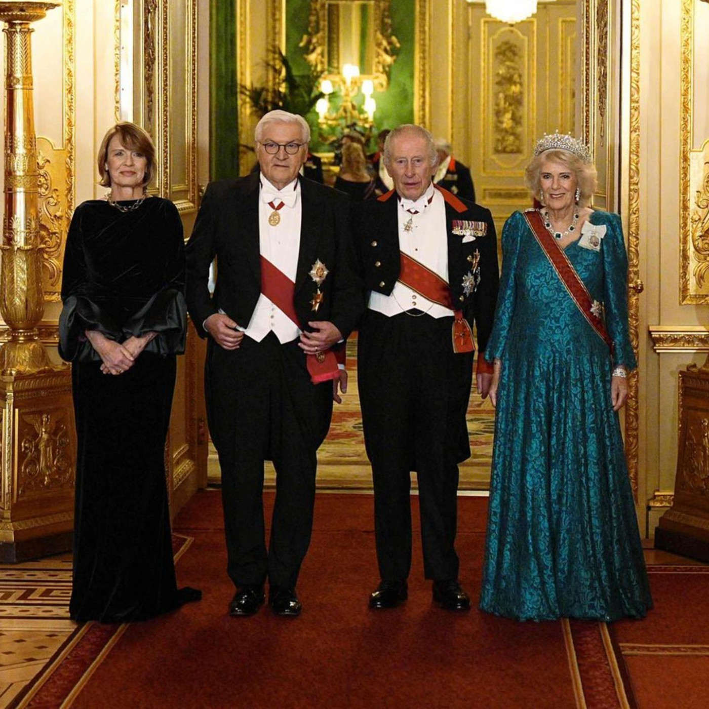 So prunkvoll empfing K&ouml;nig Charles Steinmeier auf Schloss Windsor