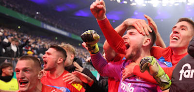 Torwart pariert denselben Elfmeter zweimal &ndash; am Ende jubelt Kiel in Hamburg