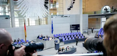 Mehr Geld f&uuml;r Rentner, M&uuml;tter, Senioren im Job &ndash; das steckt im Rentenpaket