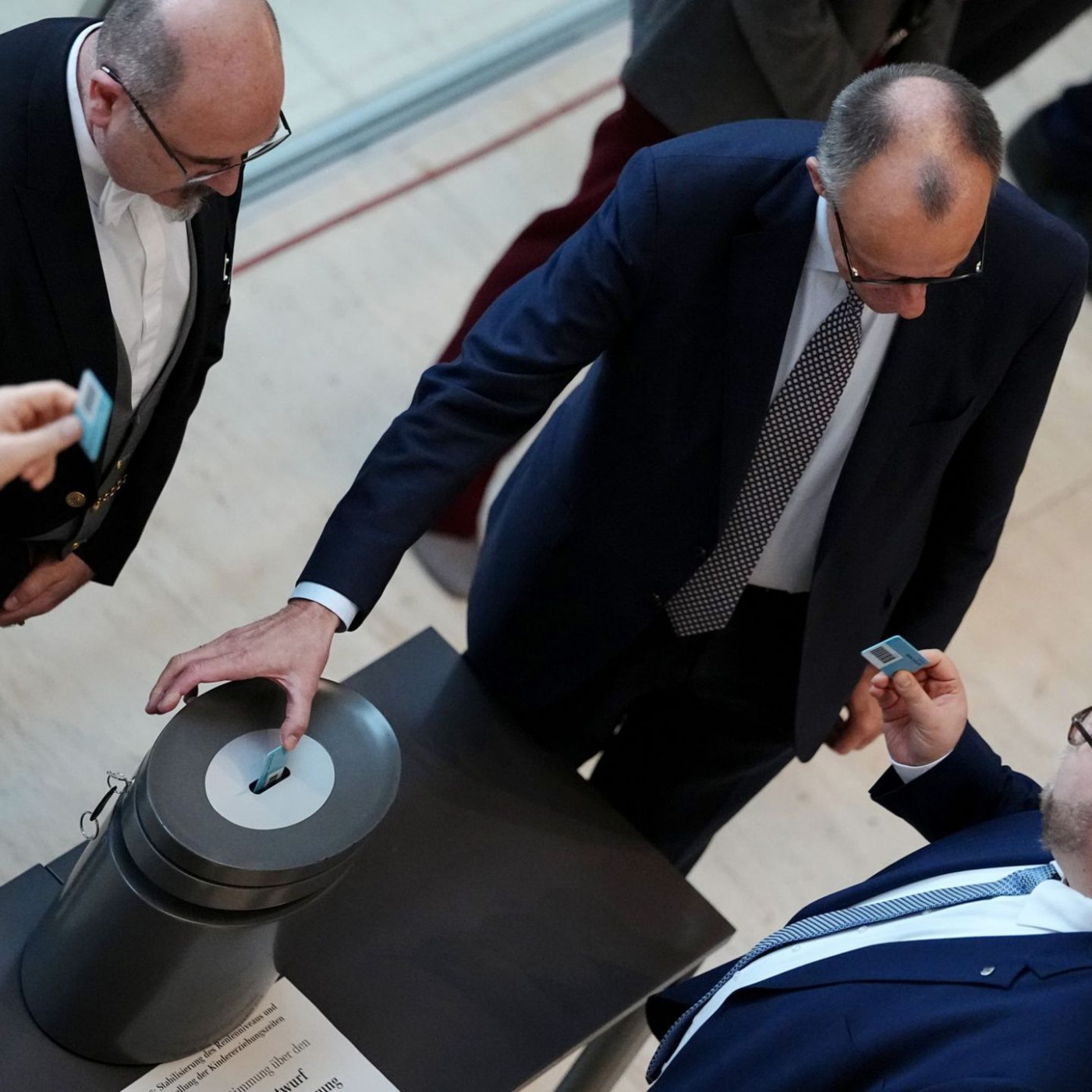 Bundestag korrigiert Ergebnis: Nur 318 Ja-Stimmen