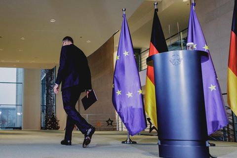 "Alle zwei Monate eine Kanzlerd&auml;mmerung ist doch ein bisschen zu viel"