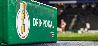 &bdquo;Jetzt hat Friedhelm es endg&uuml;ltig versaut&ldquo; &ndash; Funkel zieht Topspiel f&uuml;rs Viertelfinale