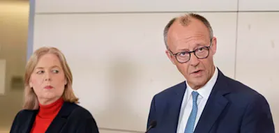 AfD kann Vorsprung auf Union ausbauen &ndash; Merz und Bas st&uuml;rzen im Politiker-Ranking dramatisch ab