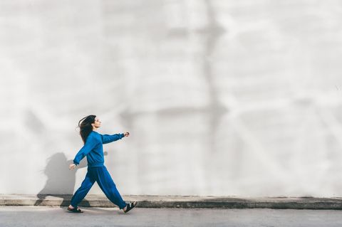 Revolution des Spaziergangs:  Macht "Japanese Walking" wirklich fit und schlank?