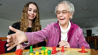 Zivildienst soll offenbar zur&uuml;ckkommen &ndash; Bundesfreiwilligendienst vor Konkurrenz