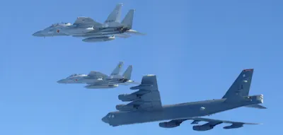 USA und Japan demonstrieren mit Kampfflugzeugen St&auml;rke gegen&uuml;ber China