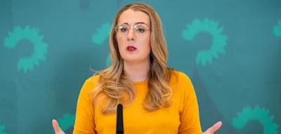 Gr&uuml;ne reagieren entsetzt auf geplante Abkehr vom Verbrenner-Aus