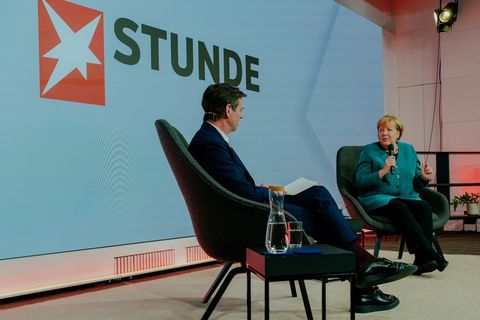 Angela Merkel rechnet bei KI mit "Schlacht mit USA" &ndash; und spricht &uuml;bers Ende ihrer Raute