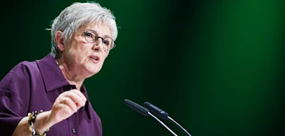 &bdquo;Es ist ein Gebot der Menschlichkeit&ldquo; &minus; Gr&uuml;nen-Fraktionschefin kritisiert Dobrindts harten Kurs