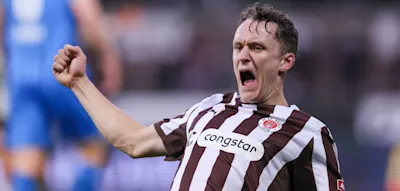 Sieg in Unterzahl &ndash; St. Pauli feiert Ende der Horror-Serie