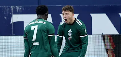 Zw&ouml;lfter Sieg &ndash; Gr&uuml;ne Schalker sichern sich die Herbstmeisterschaft