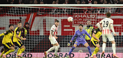 Zehn Dortmunder zittern sich in Freiburg zum Unentschieden