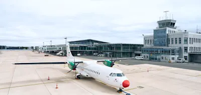 Wehrhafte Westfalen zeigen Lufthansa, wo der Hammer h&auml;ngt