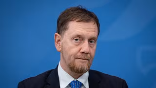 Kretschmer fordert pauschale L&ouml;sungen in der Sozialpolitik und erh&auml;lt Zustimmung