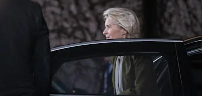 Merz lobt Abkehr vom Verbrenner-Aus &ndash; Gr&uuml;ne sehen &bdquo;ideologische Kampagne gegen Elektromobilit&auml;t&ldquo;