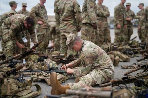 Trump billigt Gesetz: 76.000 US-Soldaten bleiben in Europa