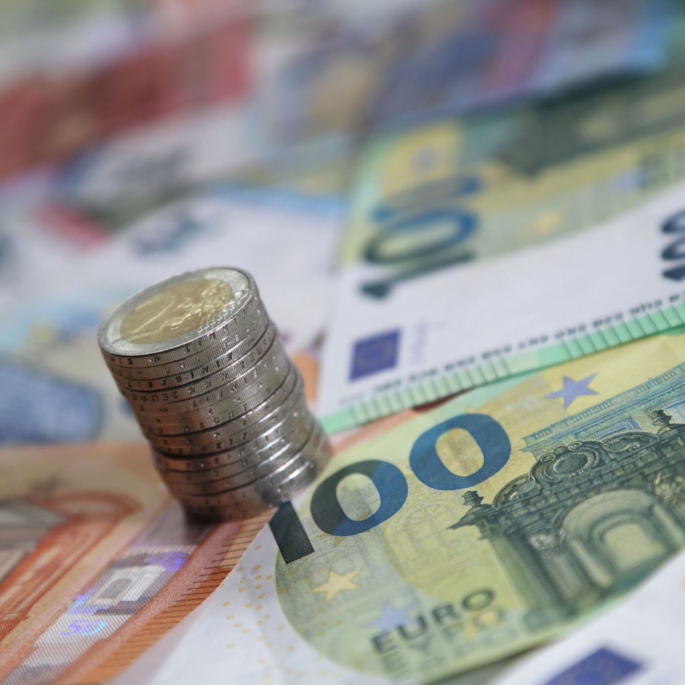 Steuer, Deutschlandticket, Wehrdienst &ndash; was sich 2026 &auml;ndert