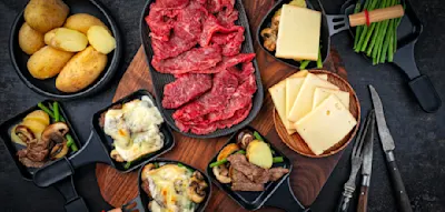 &bdquo;Relativ d&uuml;nnfl&uuml;ssig und zieht keine F&auml;den&ldquo; &ndash; der perfekte Raclette-K&auml;se