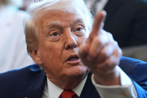 Trump droht Iran wegen Gewalt gegen Demonstranten