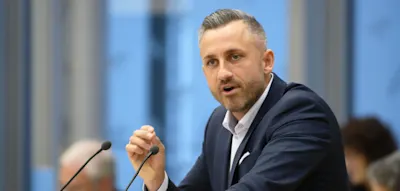 AfD-Spitzenkandidat Siegmund will als Regierungschef Ministerien und Schulpflicht abschaffen