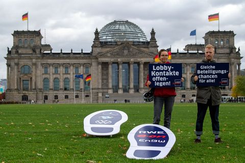 Finanzbranche lobbyiert mit Hunderten Vertretern bei Politik