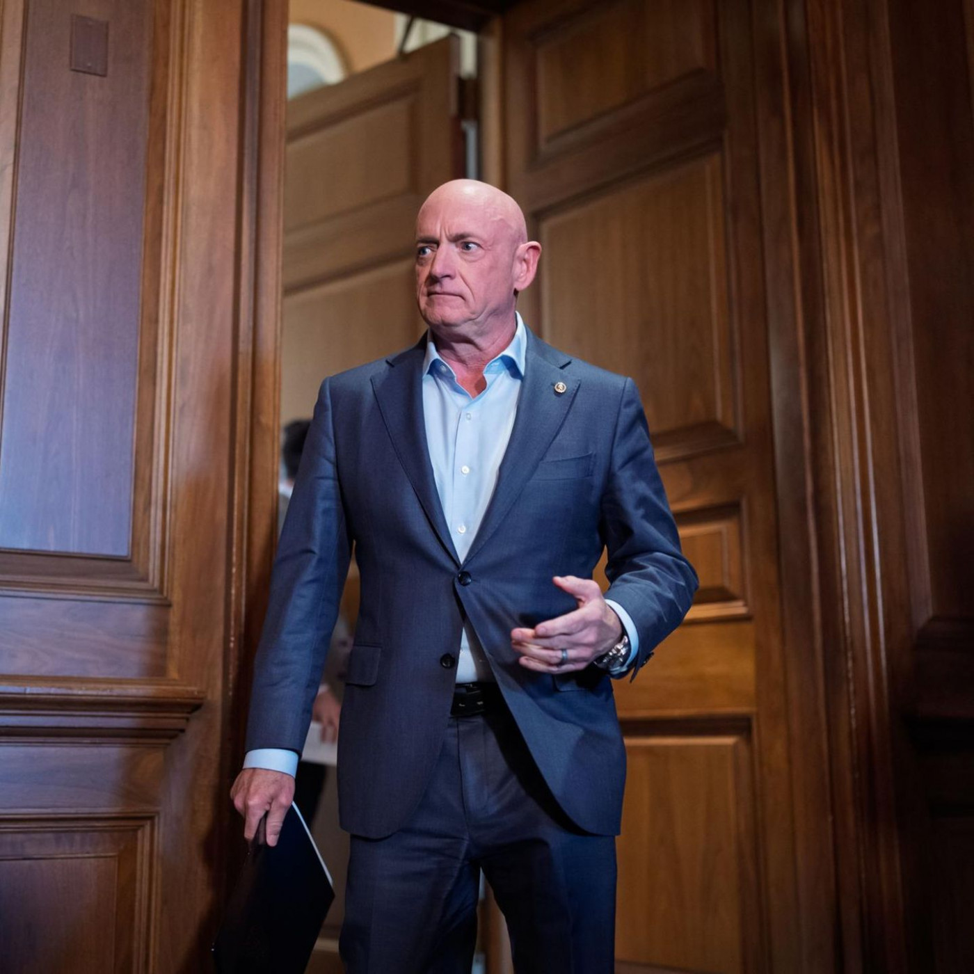 Pentagon r&uuml;gt demokratischen Senator Kelly nach Video-Appell an Soldaten