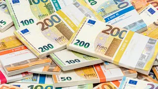 Dauerdebatte um mehr Steuergerechtigkeit: "In die H&auml;nde der Gesellschaft umverteilen"