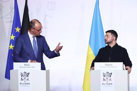 Merz will m&ouml;glichen Waffenstillstand in der Ukraine mit absichern