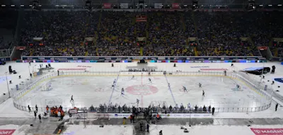 32.000 Fans feiern Eishockey und sehen Sieg der Eisb&auml;ren