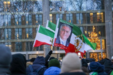 Welche Rolle spielt der Schah-Sohn bei den Protesten im Iran?