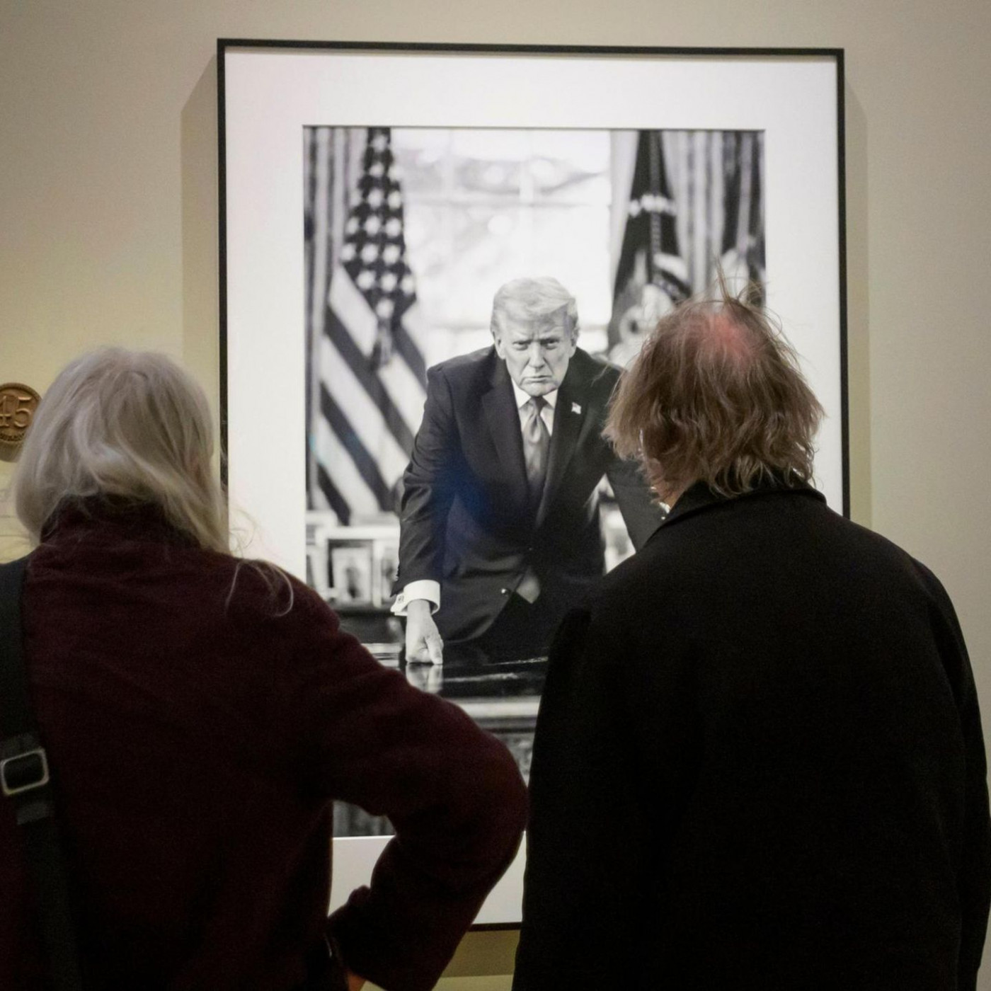 Museum h&auml;ngt neues Trump-Portrait auf &ndash; und entfernt Info-Tafel