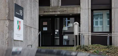 Mitarbeiter der Ausl&auml;nderbeh&ouml;rde sollen Aufenthaltstitel verkauft haben