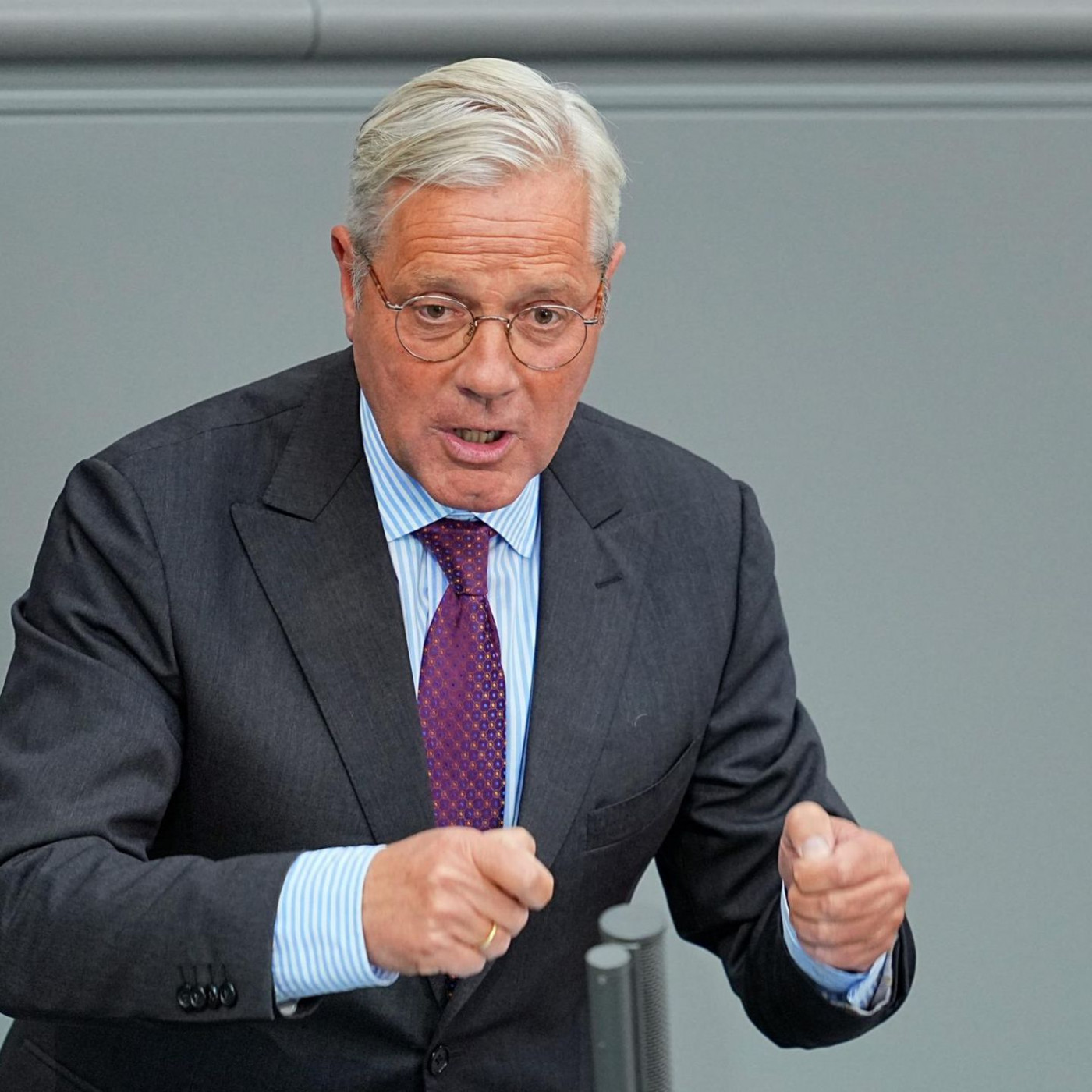 R&ouml;ttgen unterst&uuml;tzt Trumps Drohung mit Strafz&ouml;llen gegen den Iran