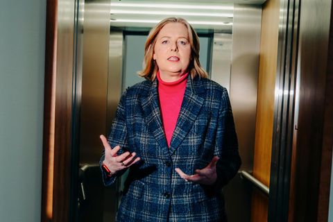 B&auml;rbel Bas: "Wir d&uuml;rfen nicht in unserem eigenen Saft schmoren"