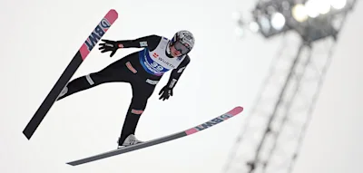 &bdquo;Werden zu Sündenböcken gemacht&ldquo; &ndash; Strafen f&uuml;r Norweger im Anzug-Skandal verk&uuml;ndet