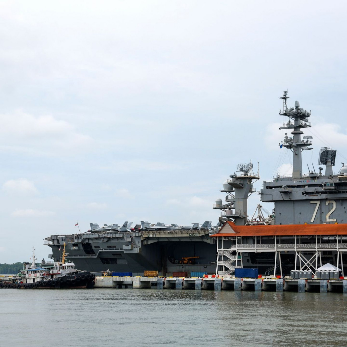 Medien: USA verlegen Flugzeugtr&auml;ger nach Nahost