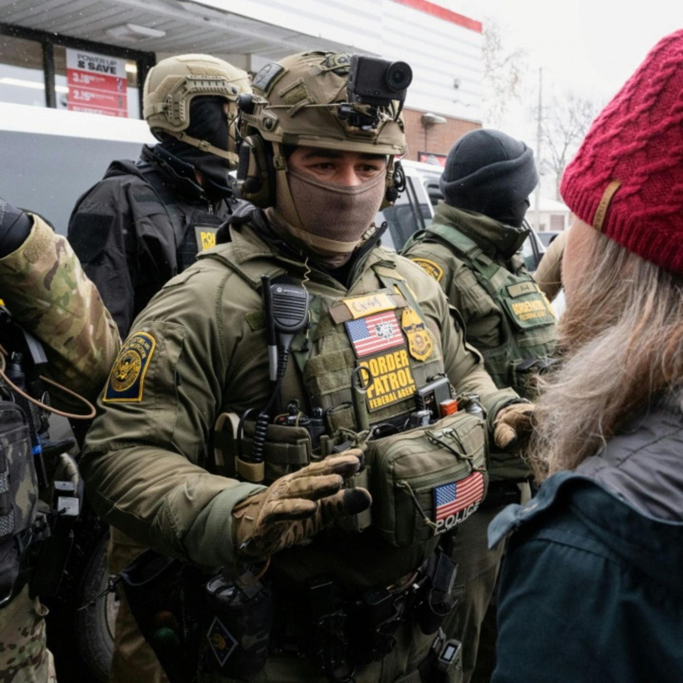 Emp&ouml;rung &uuml;ber neue Festnahmen &ndash; Vance &auml;u&szlig;ert sich zu Skandal um F&uuml;nfj&auml;hrigen