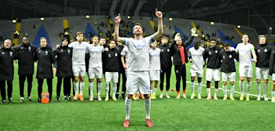 Betrunken im Borat &ndash; Fans m&uuml;ssen wegen skurrilem Auftritt ins Gef&auml;ngnis