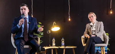 Rechtsextremist Sellner h&auml;lt Vortrag &ndash; AfD-Politikerin erscheint trotz &Auml;rger mit Parteispitze