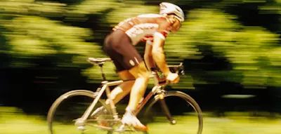 &bdquo;Ziehen Sie die letzte Mahlzeit mal auf 16 Uhr und schauen, was mit Ihrem K&ouml;rper passiert&ldquo;